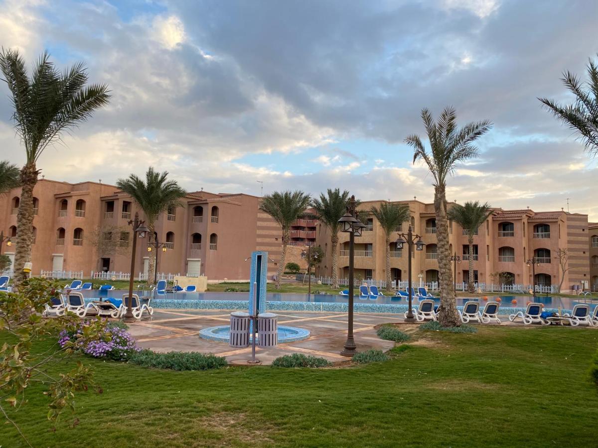 Special Chalets In Porto South Beach Families Ain Sukhna Buitenkant foto