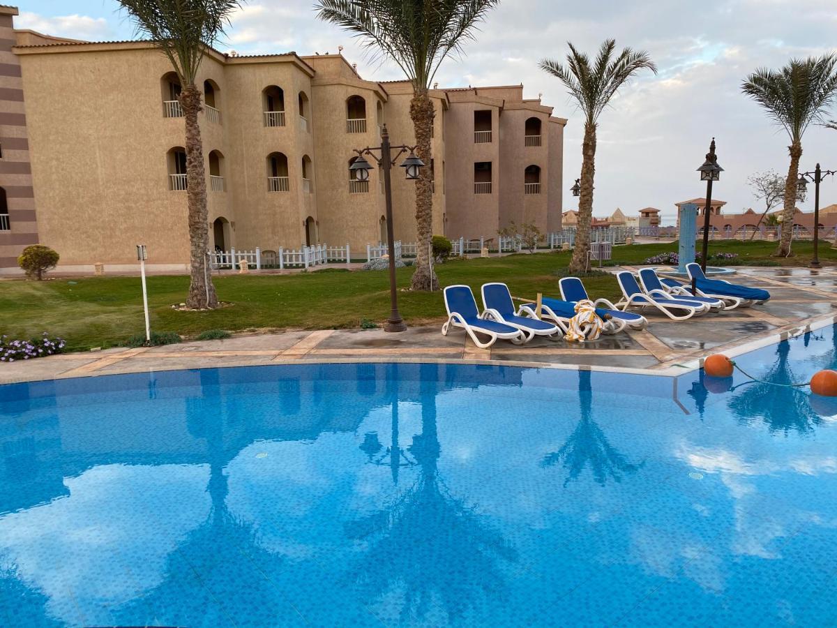 Special Chalets In Porto South Beach Families Ain Sukhna Buitenkant foto