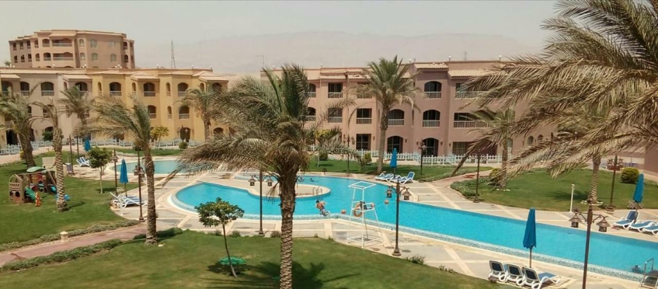 Special Chalets In Porto South Beach Families Ain Sukhna Buitenkant foto