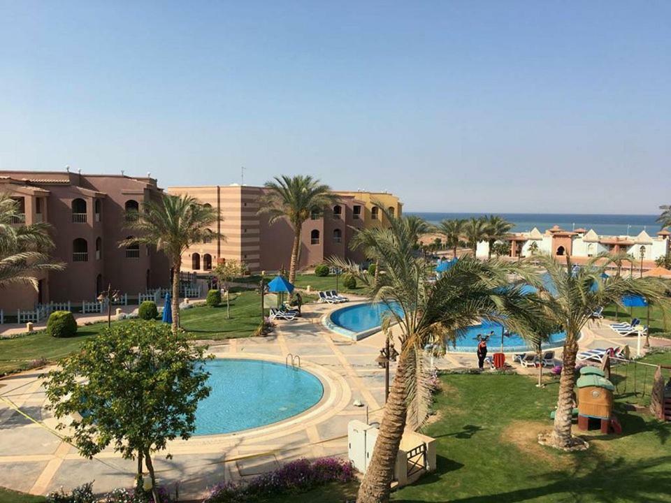Special Chalets In Porto South Beach Families Ain Sukhna Buitenkant foto