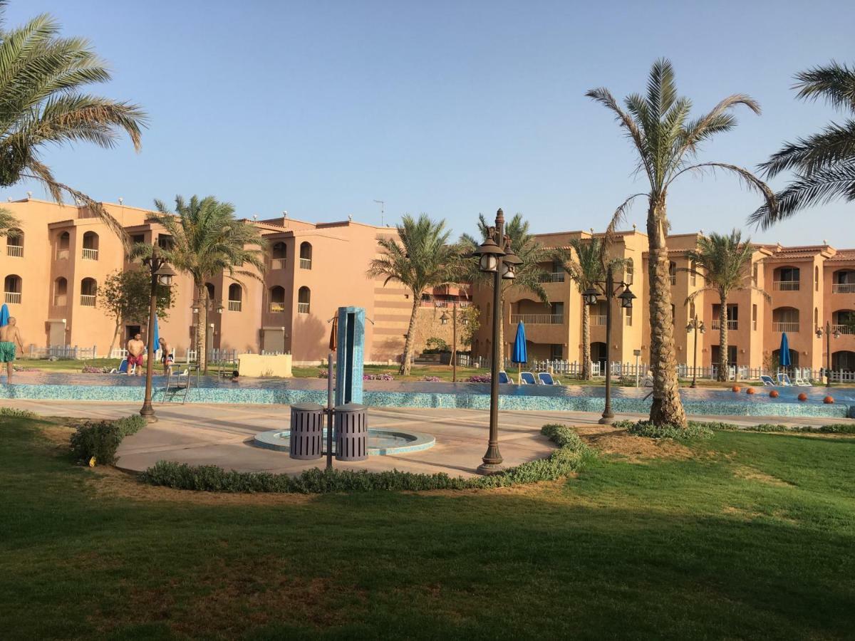 Special Chalets In Porto South Beach Families Ain Sukhna Buitenkant foto
